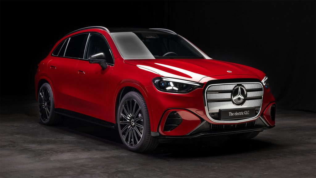 مرسيدس تطلق سيارة كهربائية 