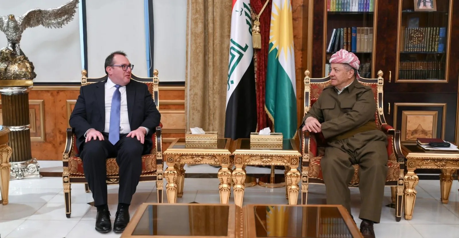 السفارة الأمريكية تعيد تكرار رفض مشاركة الفصائل في الحكومة الجديدة