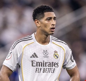 أول تعليق من بيلينغهام حول خلافه مع تشابي ألونسو