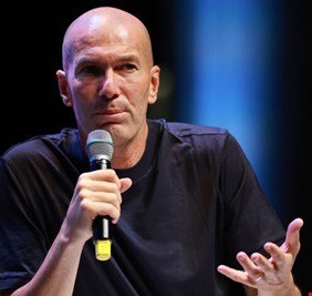 تصريحات زيدان تعيد الجدل حول هوية مدرب ريال مدريد القادم