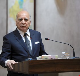 وزير الخارجية العراقي يزور طهران لبحث ملفات هامة