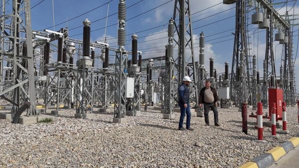 نائب يكشف توقف أكثر من 20 مشروع كهرباء في ذي قار دون اسباب واضحة