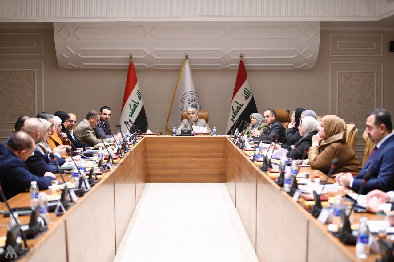 المالية تناقش ضغط النفقات وتتخذ قرارات مهمة