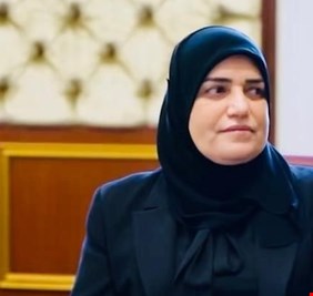 البرلمان يتجه لمساءلة وزيرة المالية طيف سامي