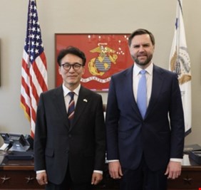 رئيس وزراء كوريا الجنوبية يطالب واشنطن بإرسال مبعوث خاص لبيونغ يانغ