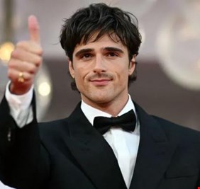 الأوسكار تضع جاكوب إلوردي في سباق «جيمس بوند»