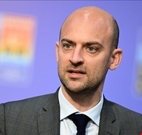 وزير الخارجية الفرنسي : يجب على الأوروبيين تولي مسؤولية أمنهم الخاص بأنفسهم