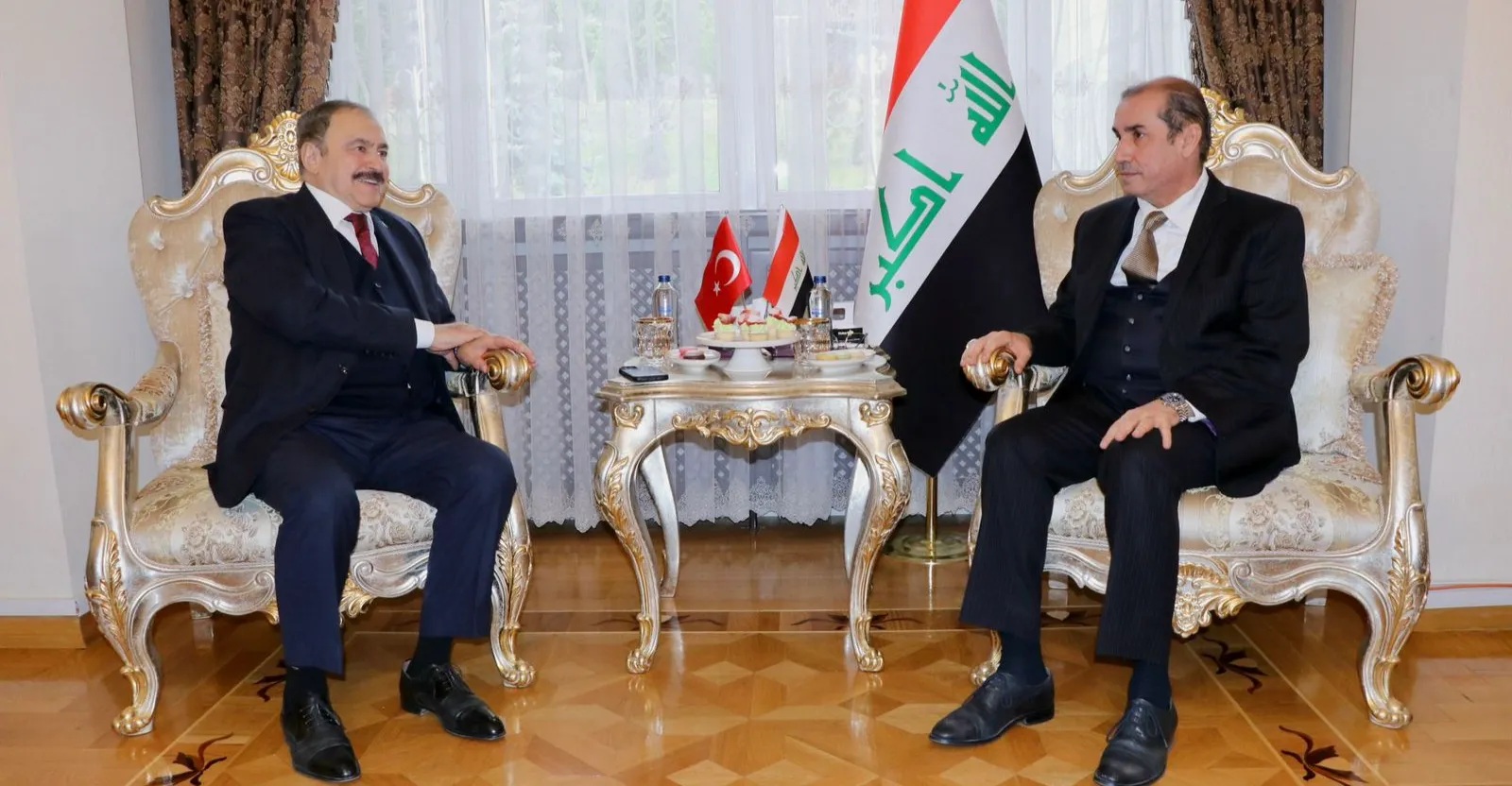 العراق يدعو تركيا للتعاون في ملف المياه و طريق التنمية