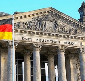 البنك المركزي الألماني يحذر من وضع الدولار عالمياً