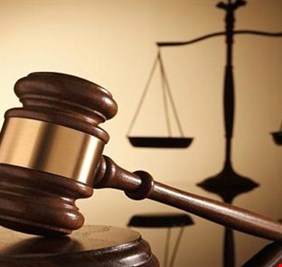 القضاء يدين متهماً بالإساءة إلى رموز وطنية