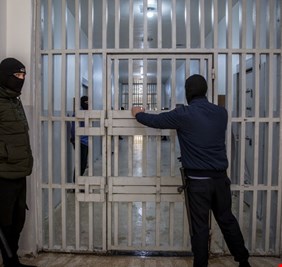 وجبة جديدة من السجناء الدواعش في طريقها إلى العراق