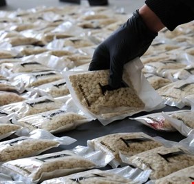 العراق يفكك شبكة دولية لتجارة المخدرات