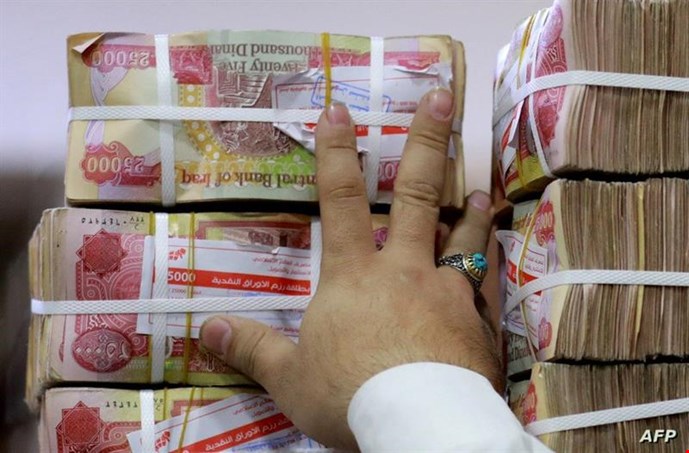 مستشار الحكومة يؤكد تأمين الرواتب بشكل تام