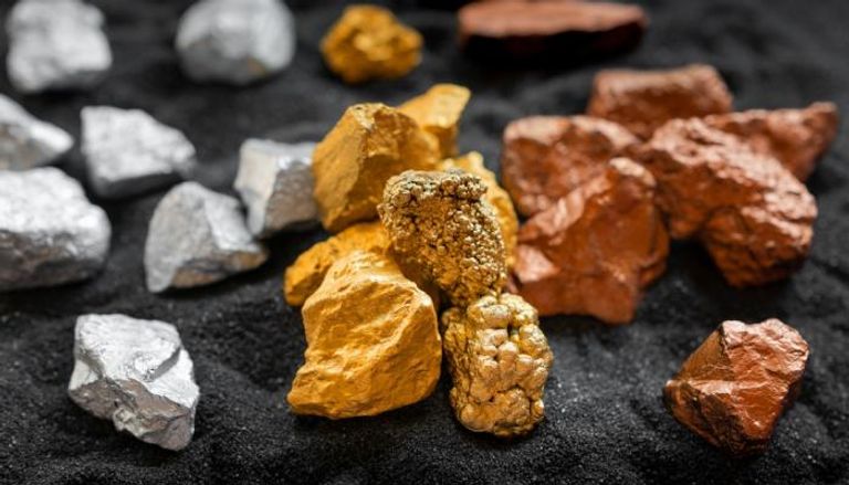 سر الهوس العالمي بالمعادن النادرة.. طريق مختصر إلى نوادي النفوذ والثروة