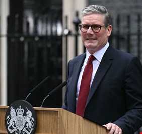 ملفات إبستين في بريطانيا.. عاصفة سياسية تهدد حكومة ستارمر