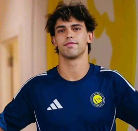 20 مليون يورو إضافية.. مفاجأة مدوية حول عقد جواو فيليكس مع النصر السعودي