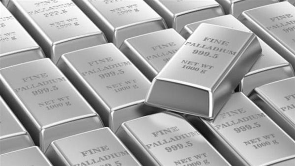 أسعار أونصة الفضة تتجاوز 77 دولاراً