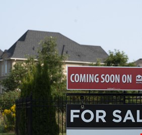 استمرار هبوط أسعار ومبيعات المنازل في كندا