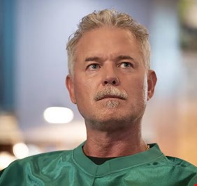 وفاة إريك داين نجم Grey's Anatomy عن 53 عامًا