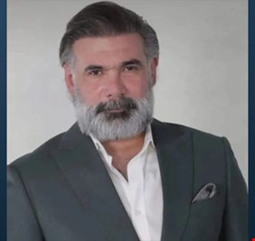 بالفيديو .. الفنان سنان العزاوي يكشف دعم السوداني للفن والفنانين