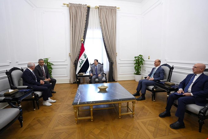 السوداني يوجه بتخصيص طائرة خاصة لنقل بعثة المنتخب الوطني إلى المكسيك