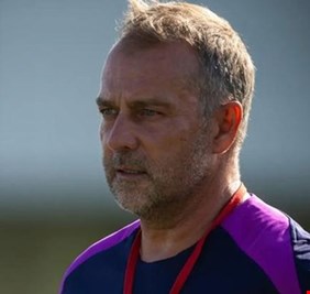 فليك يعلق على غضب لامين يامال