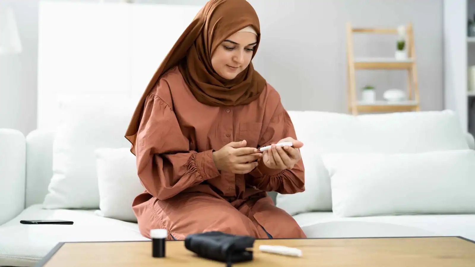 الصيام والسكري.. متى يكون آمنًا ومتى يصبح خطرًا؟