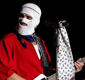 لغز «تووليت» ينكشف.. معلومات عن المغني محمد خفاجي