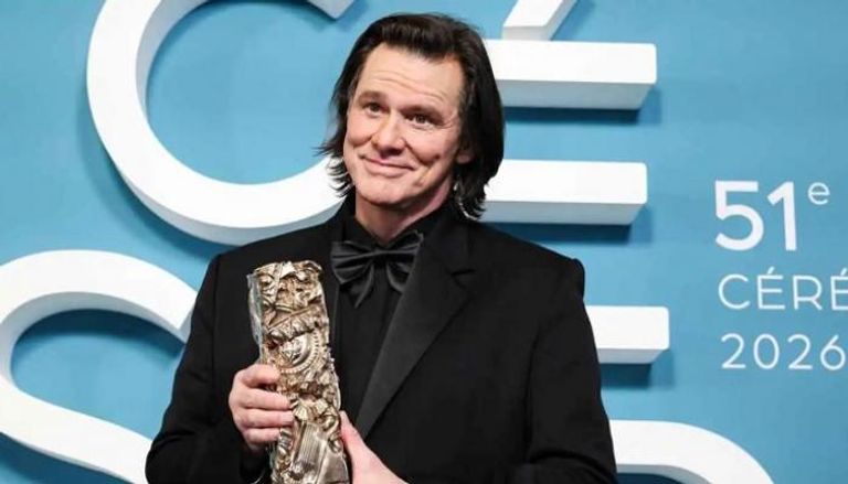 جيم كاري يثير جدلًا عالميًا بمظهره الجديد في حفل سيزار 2026