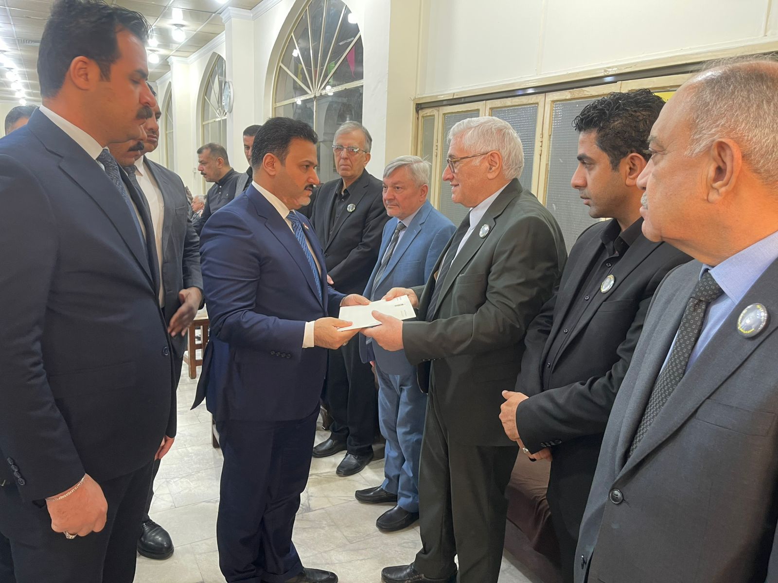 مستشار رئيس الوزراء ينقل تعازي السوداني إلى قيادة الحزب الشيوعي بوفاة حميد مجيد موسى