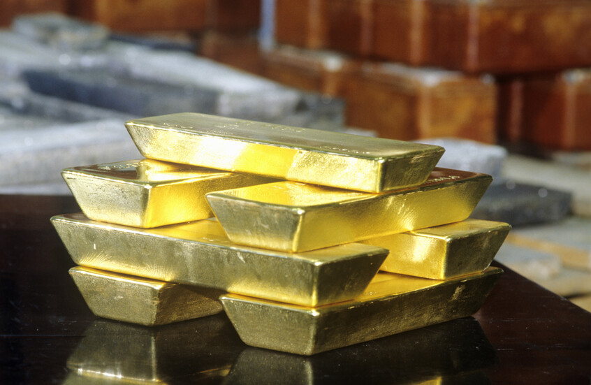 فايننشال تايمز : الحرب عطلت شحنات الذهب من دبي والأسعار مرشحة للارتفاع