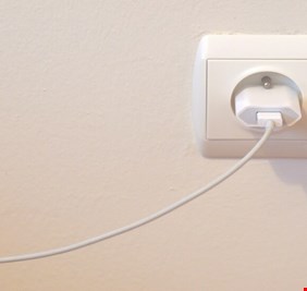 حتى عندما تكون مطفيّة.. هل تستهلك المقابس الذكية الكهرباء؟‎