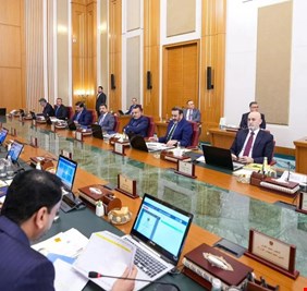 هل يحتمل الوضع الحالي غياب حكومة كاملة الصلاحيات؟