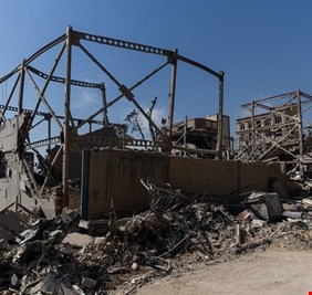 هيومن رايتس ووتش تطالب بالتحقيق في جريمة حرب بشأن قصف مدرسة بإيران