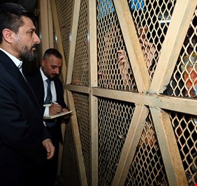 العدل تكشف الأوضاع الأمنية في السجون العراقية