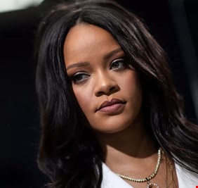 كانت موجودة داخله..  هجوم مسلح على منزل ريهانا