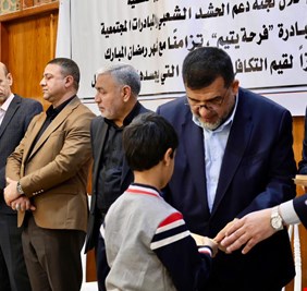الموسوي يحول الشهر الفضيل لمائدة لاحباب الله و يمنح عوائلهم معونات مالية
