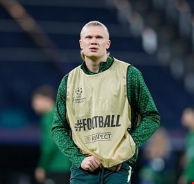 أول تحرك من برشلونة للتعاقد مع هالاند