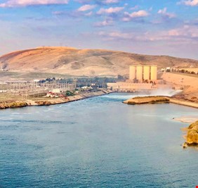 الحكومة تنفي وجود أي قوات أجنبية داخل سد الموصل