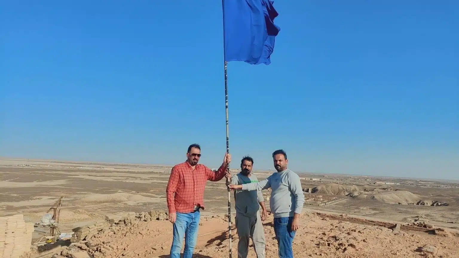 العراق يرفع الراية الزرقاء فوق اقدم زفورة اثرية في العالم لحمايتها من الحرب