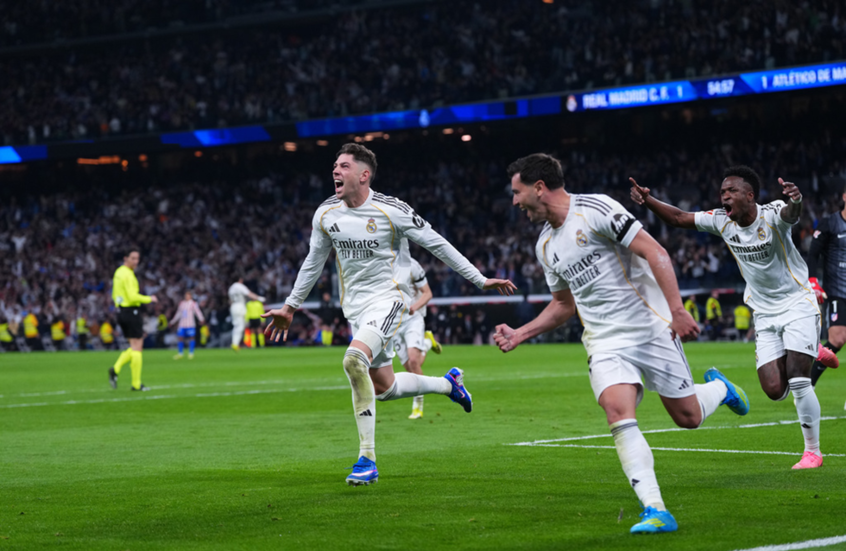 ريال مدريد بعشرة لاعبين يهزم أتلتيكو ويواصل مطاردة برشلونة على صدارة 