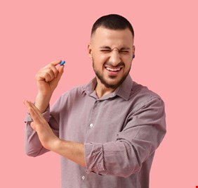 مشكلات صحية خطيرة يسببها الاستخدام المتكرر لسدادات الأذن