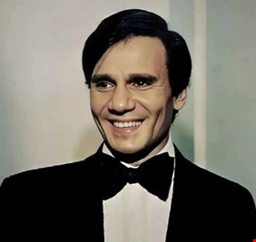 أسرار لأول مرة.. كيف استقبل عبد الوهاب جثمان عبد الحليم بغرفته؟