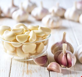 ماذا يحدث لصحة قلبك عند تناول الثوم يوميًا؟