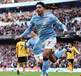 هل يتسبب برشلونة في انتقال عمر مرموش إلى أتلتيكو مدريد؟