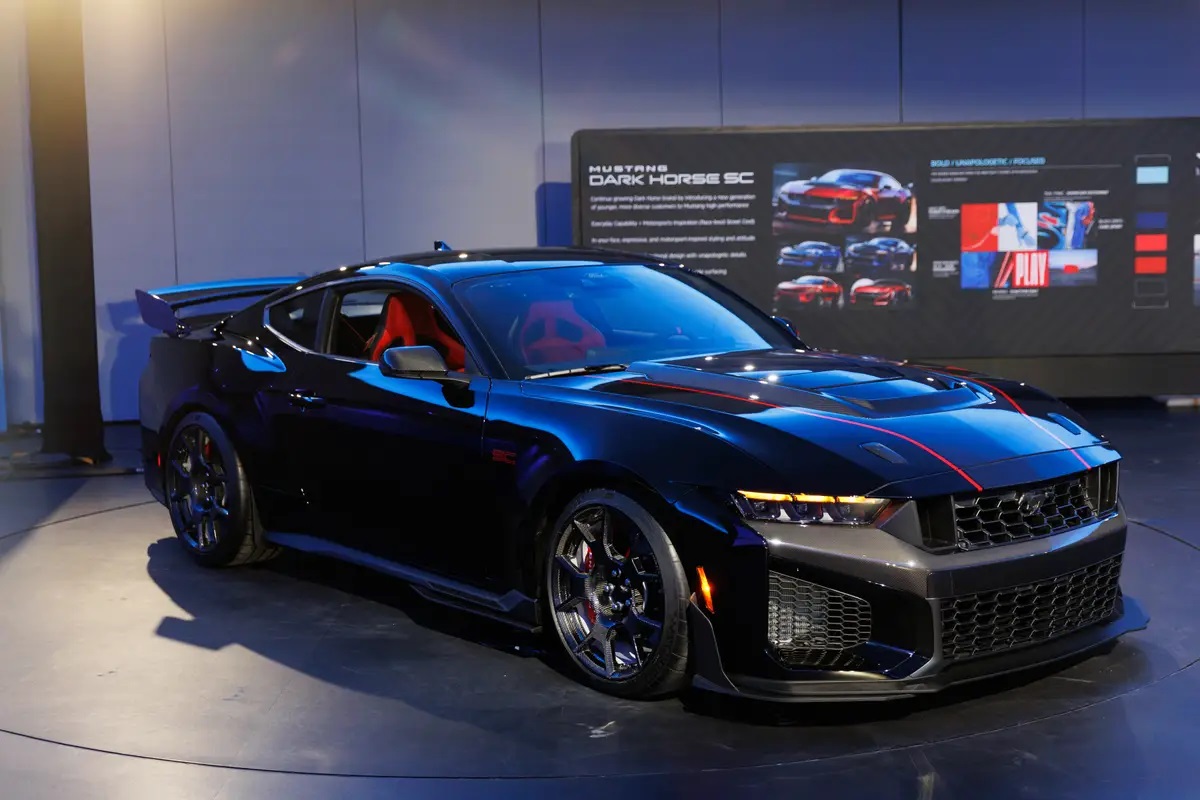 فورد تكشف عن 