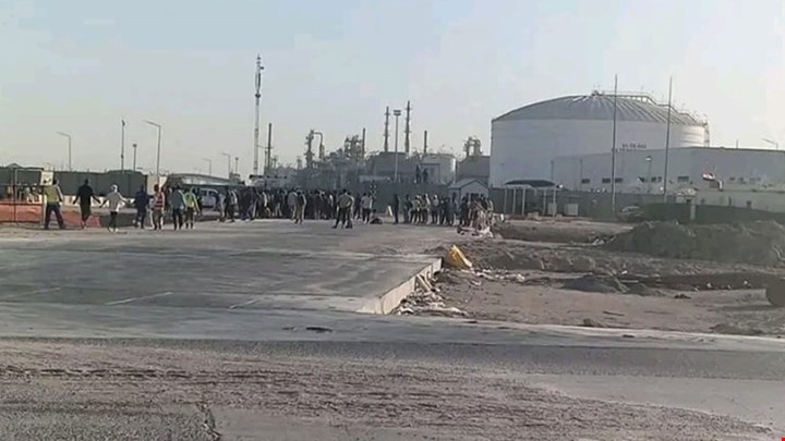 انسحاب خبراء أجانب من مصفاة البصرة إلى الأردن