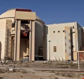 الطاقة الذرية الإيرانية: إصابة محيط محطة بوشهر النووية بمقذوف