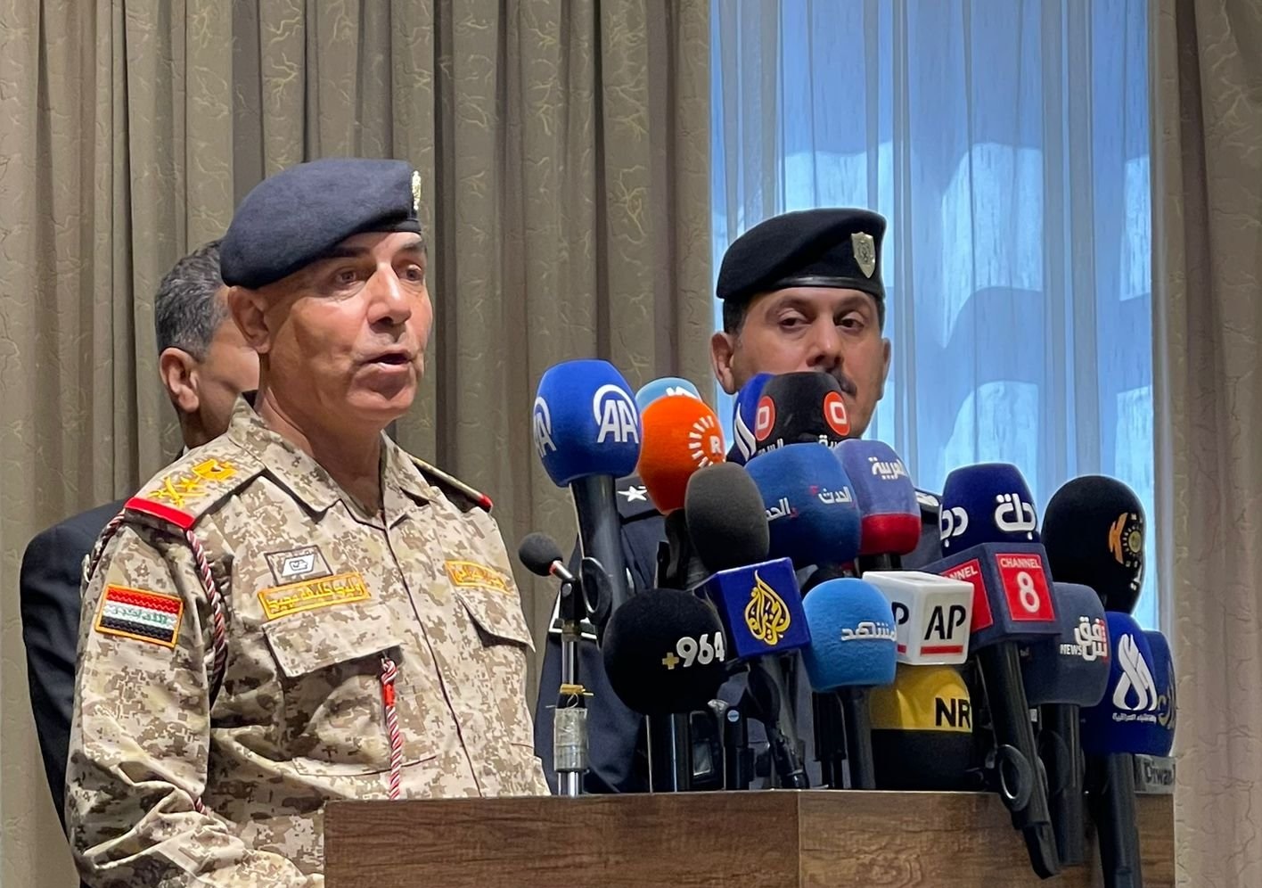 قائد عمليات بغداد يؤكد العزم على فرض القانون