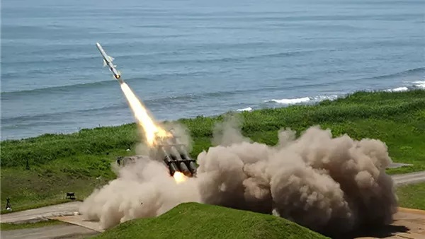 اليابان تنشر للمرة الأولى صواريخ بعيدة المدى